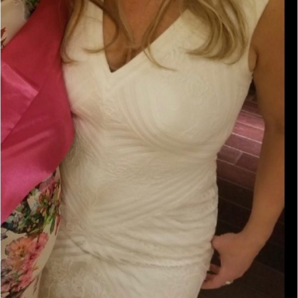 Gorgeous lace  dress to the ground in tag removedI am a size 10 in picture